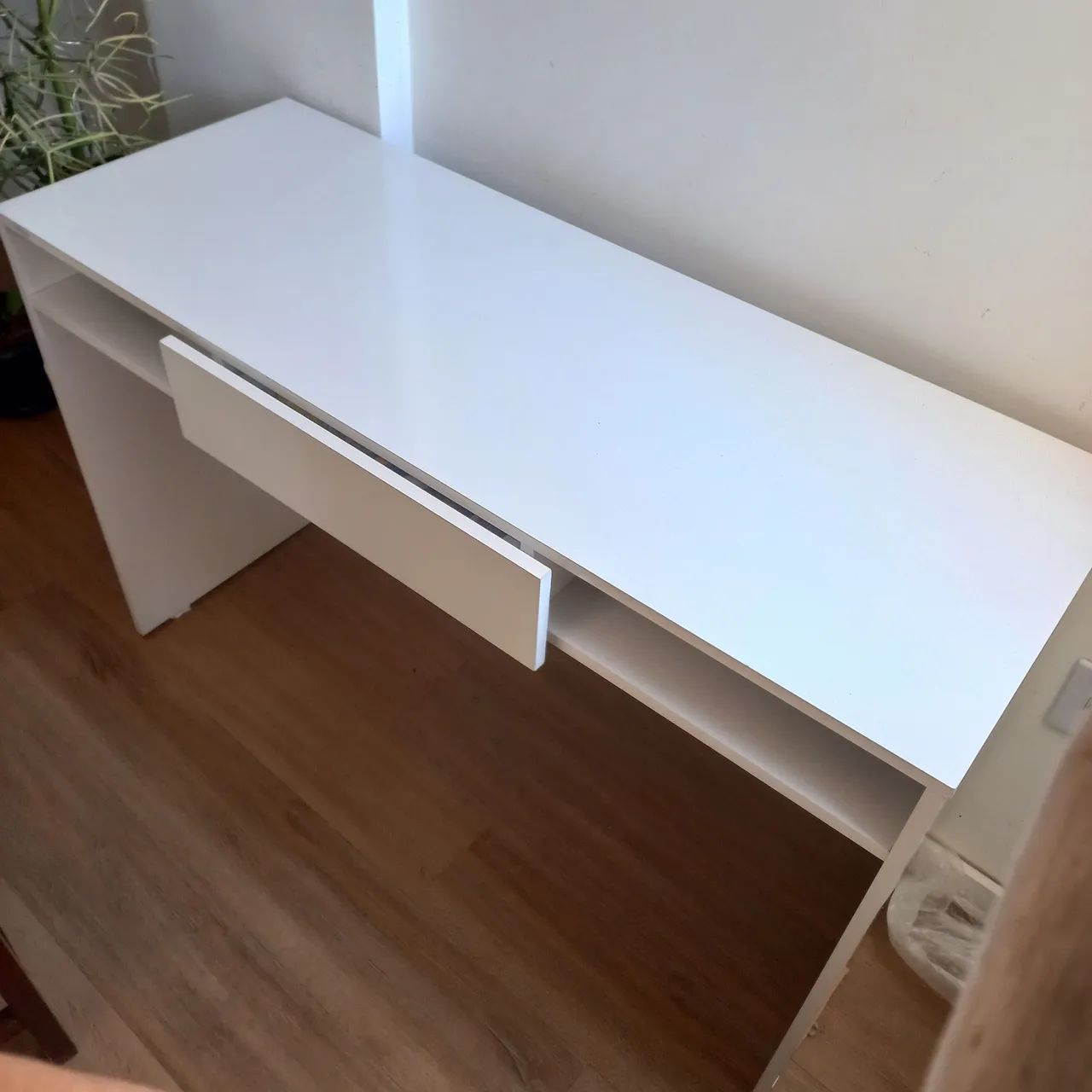 White MDF Desk64962183239171121