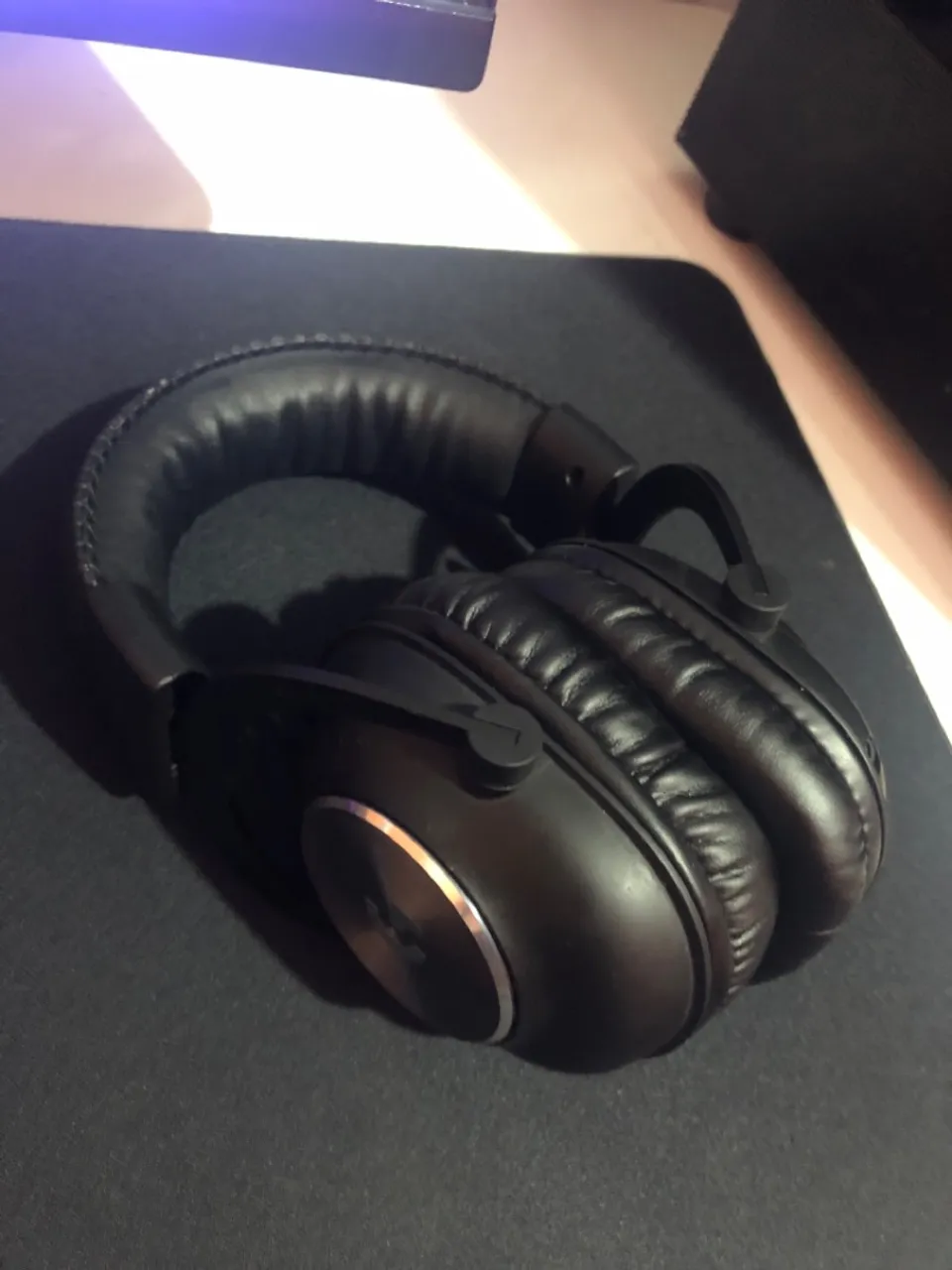 Fone de Ouvido Logitech Pro