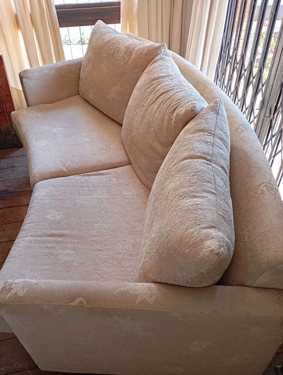 Sofá três lugares Klassic design de luxo 65566256919042122