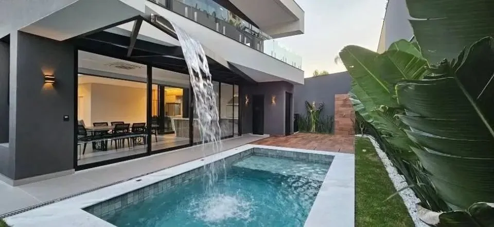 Casa de Alto Padrão no Campo de Boituva: Conforto, Lazer e Segurança!