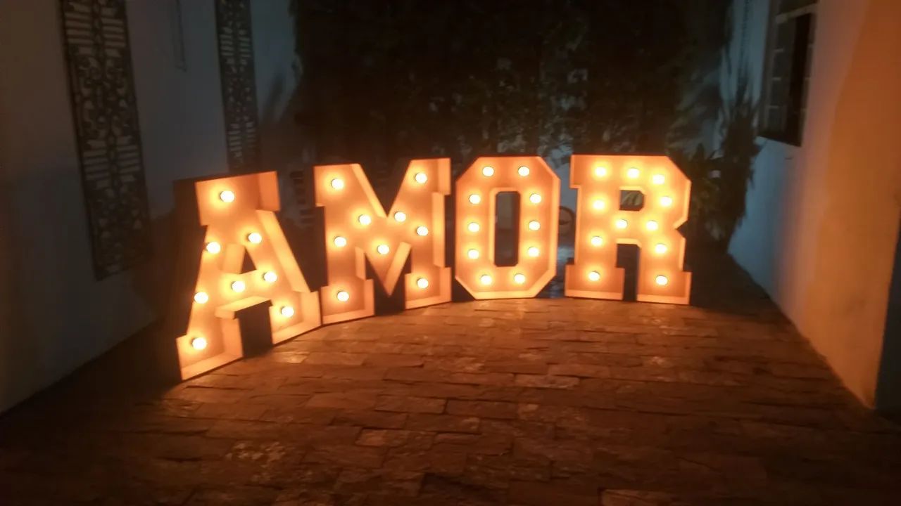 Letras Luminosas Amor para Decoração