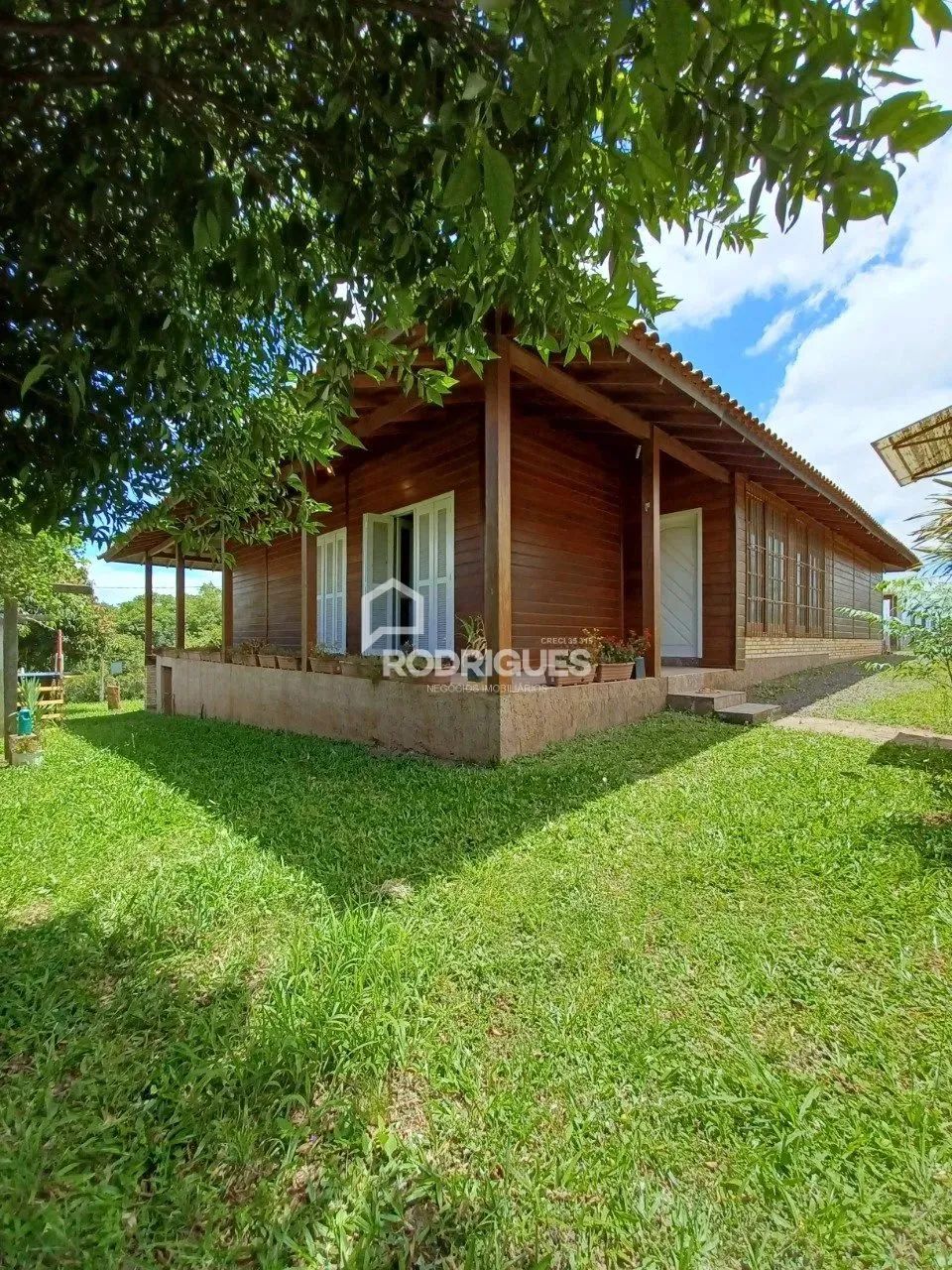 Casa com 2 dormitórios 175 m² no bairro Campestre - São Leopoldo/RS