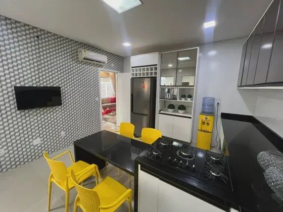 COND. PASSAREDO. CASA SEMI MOBILIADA COM 4 SUITES, SALA PARA 3 AMBIENTES E 4 VAGS. - Foto 3