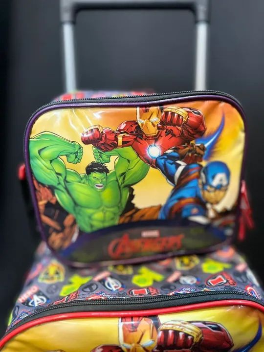 Mochila de rodinhas Avengers - Foto 3