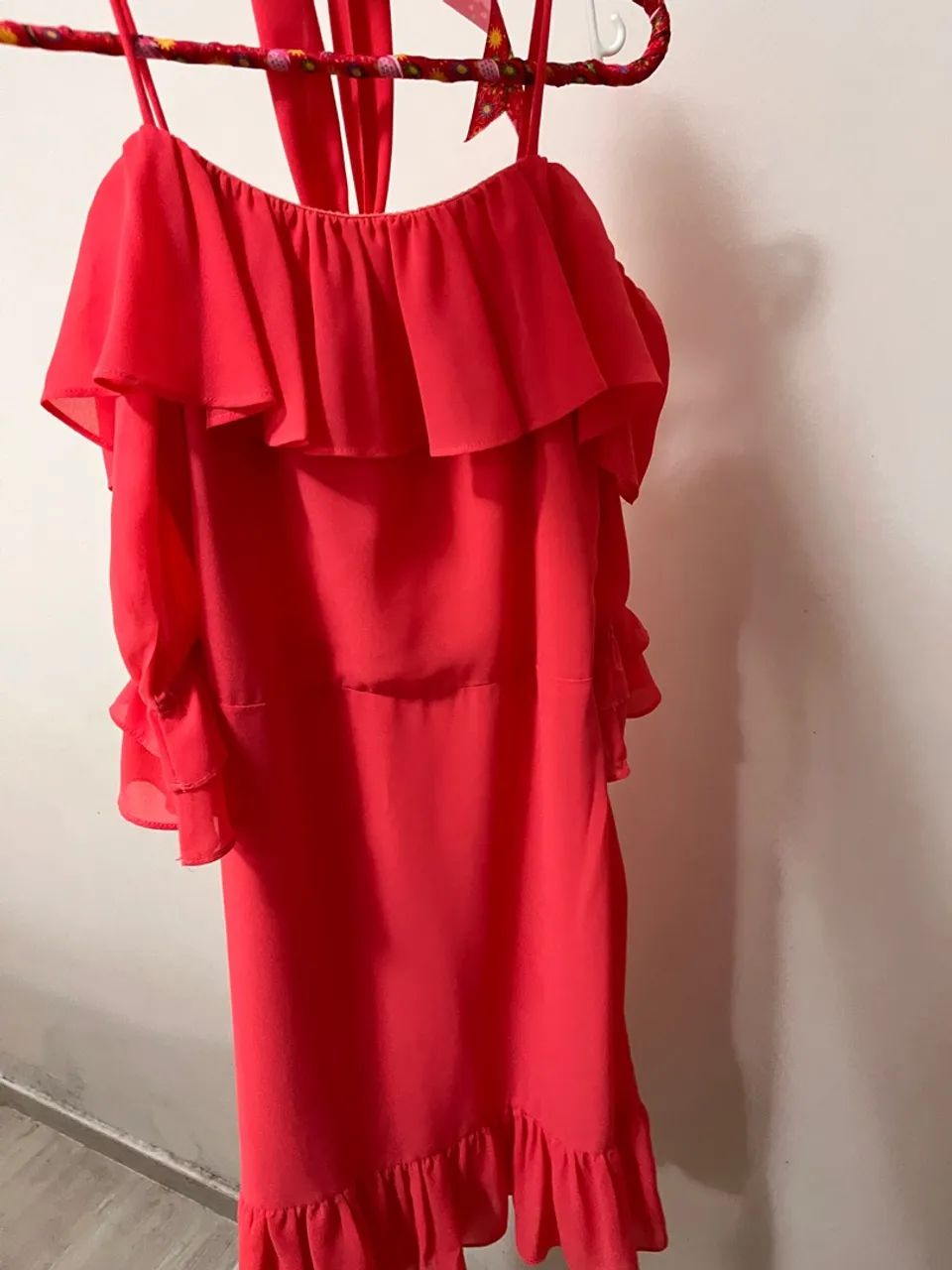 Vestido social com babados SEMINOVO - Foto 4