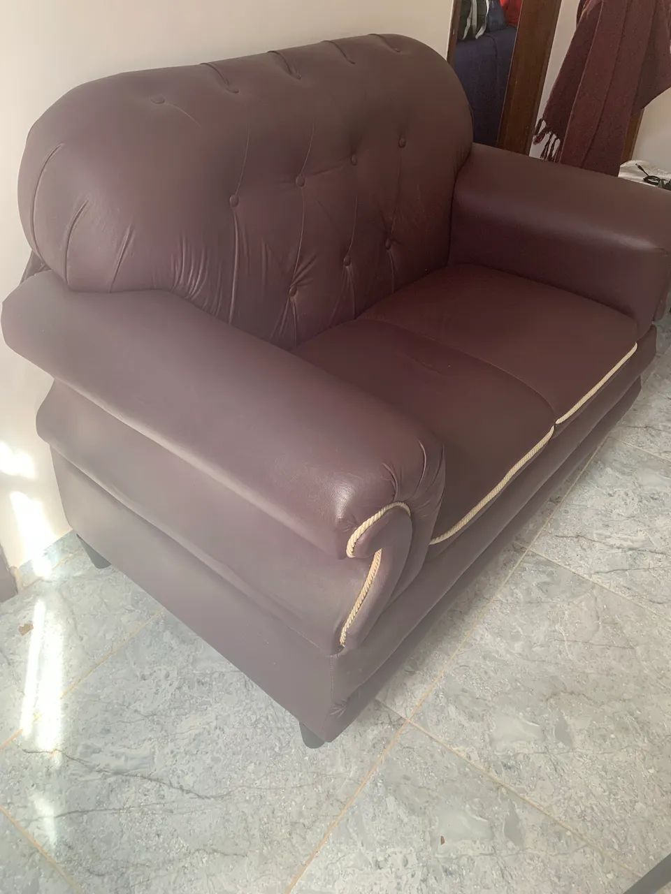 Sofá Elegante 2 lugares64842100506497120