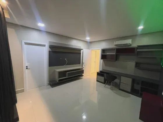 COND. PASSAREDO. CASA SEMI MOBILIADA COM 4 SUITES, SALA PARA 3 AMBIENTES E 4 VAGS. - Foto 4
