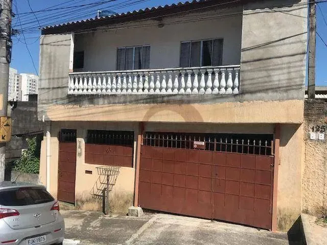 TABOÃO DA SERRA, OTIMA LOCALIZAÇAO, TERRENO COM 3 CASAS, 2 VAGAS - SP