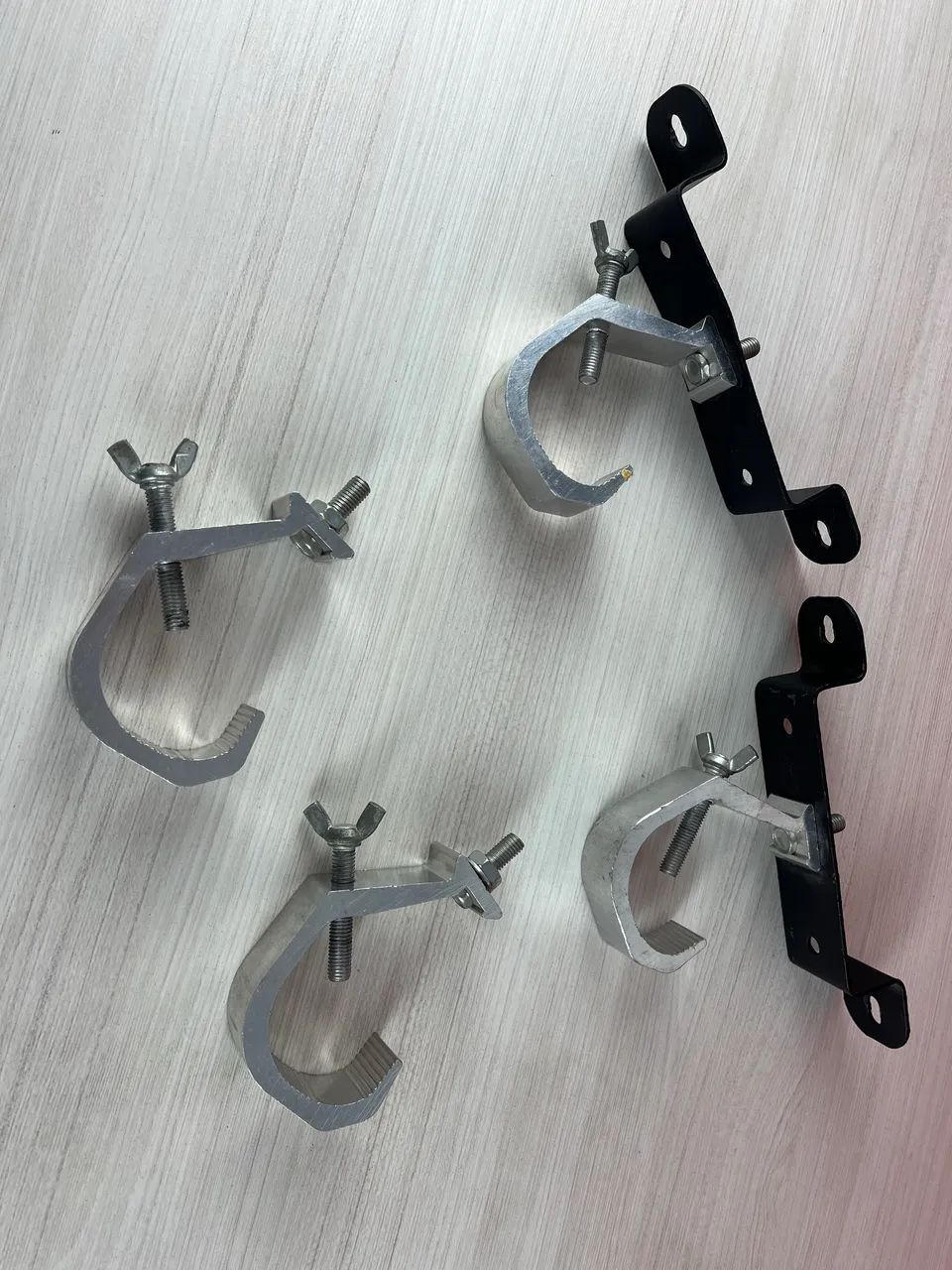 Garra tipo C para iluminação de palco kit com 4un - Foto 2