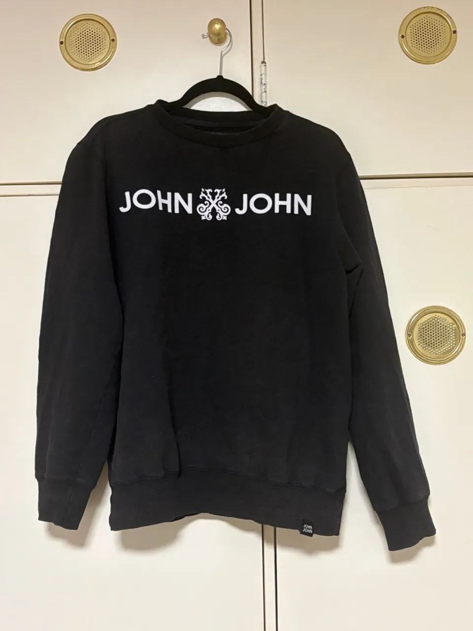Moletom John John Preta tamanho M