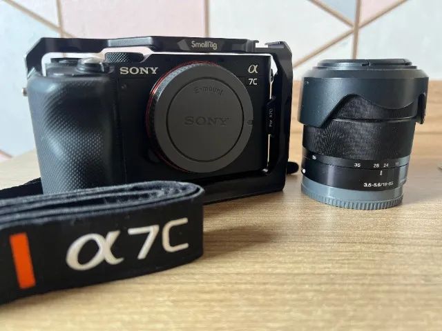 Câmera Sony Alpha a7C 24.2Mp 4k Mirrorless - Foto 2