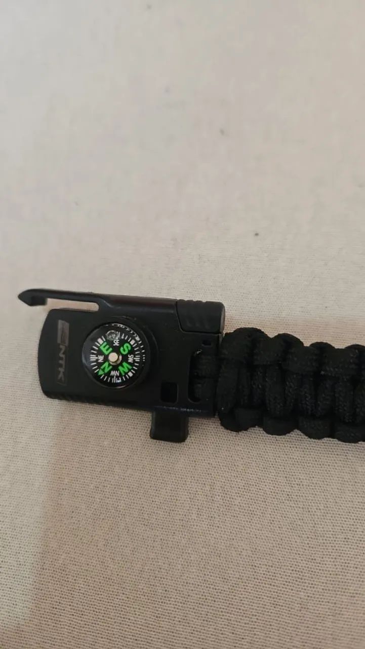 Pulseira Sobrevivência com Bússola e Pederneira