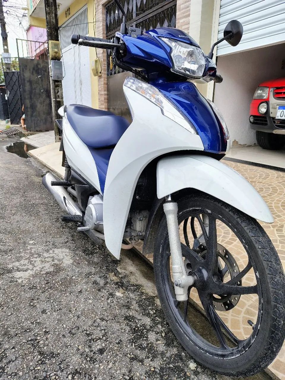 Biz 125 ex 2023 apenas 11.000 km rodados, vendo ou troco - Foto 2