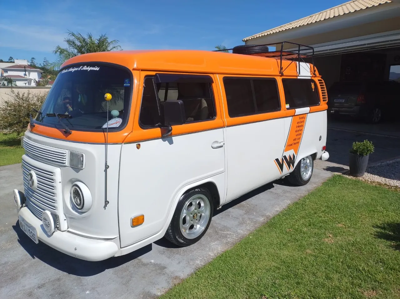 VOLKSWAGEN KOMBI 2013 Usados e Novos