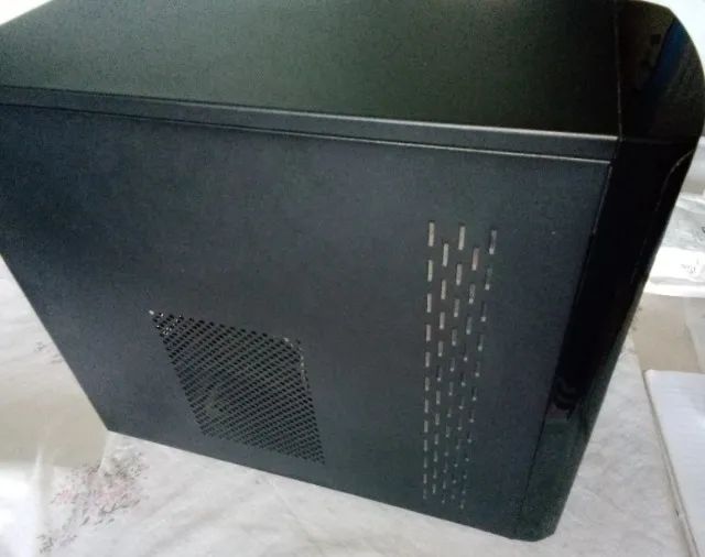 Gabinete com Fonte 