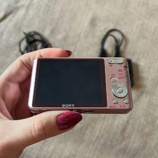 camêra cybershot sony rosa com swarovski edição limitada - Foto 2