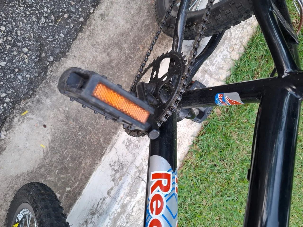 Bicicleta Red Bull Aro 20 - Foto 4