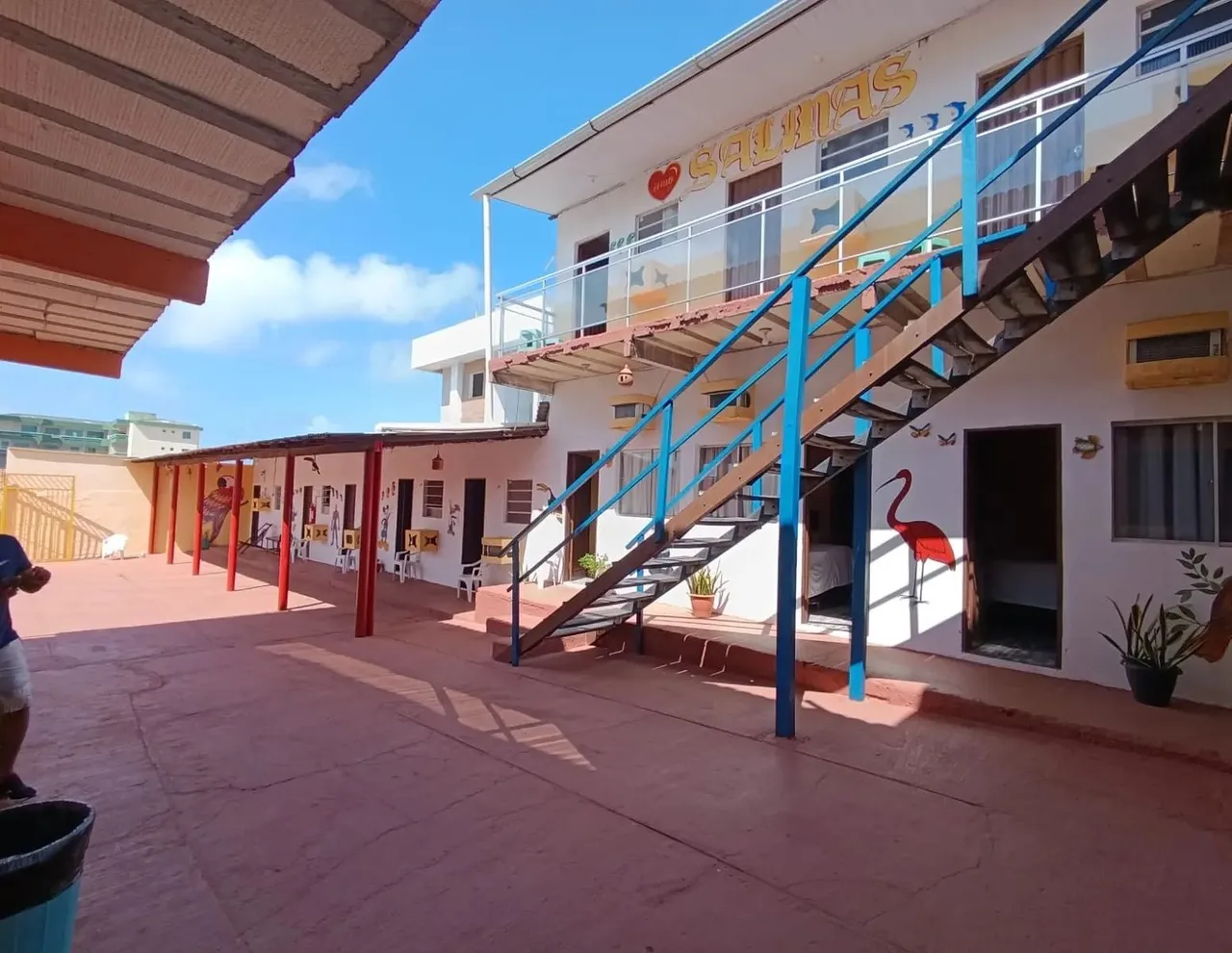 POUSADA À VENDA EM SALINAS COM 2 PAVIMENTOS - PRÓX AO HOTEL BRISAS CÓD. 3541