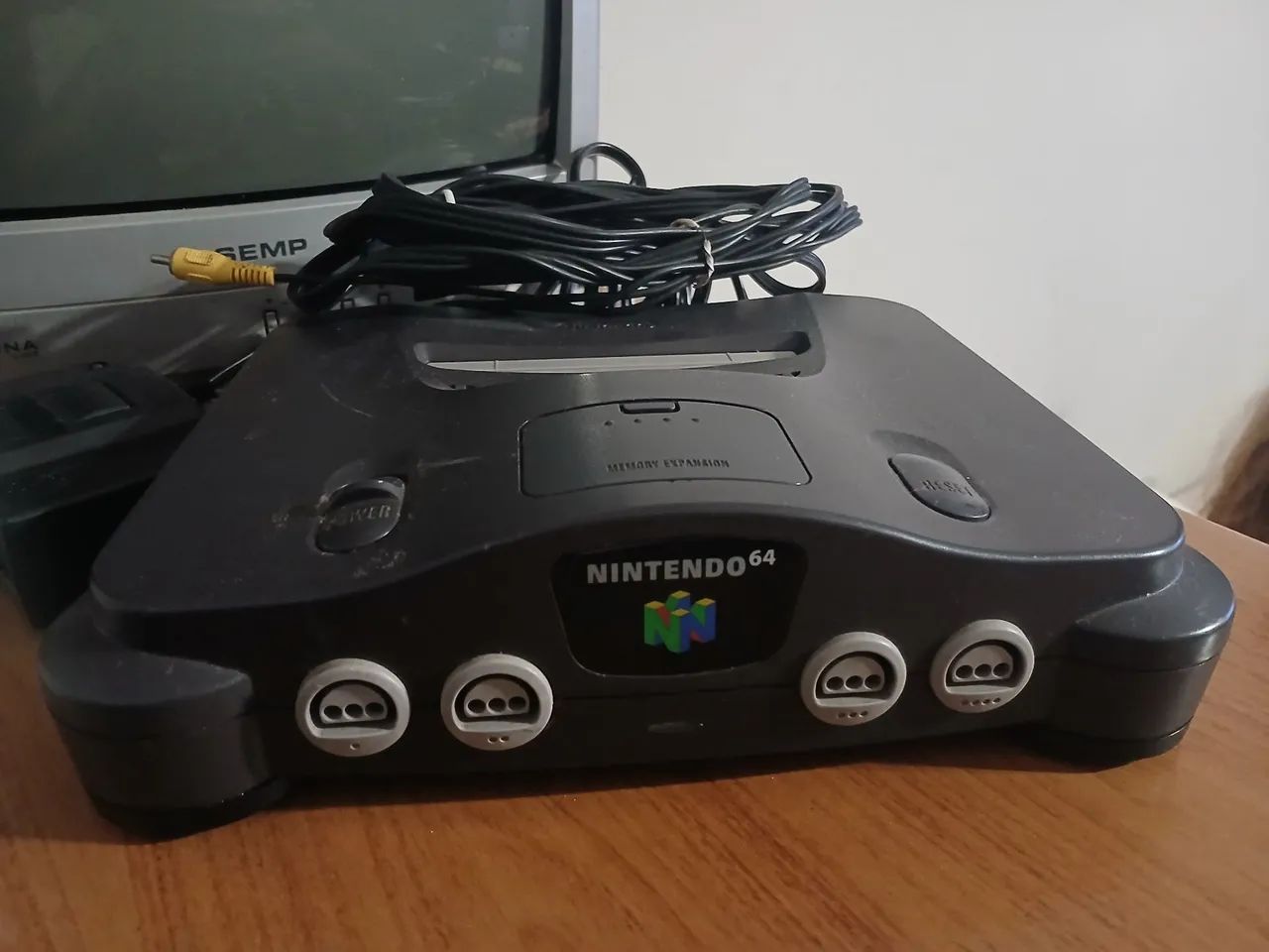 NINTENDO 64 console e fonte e cabo av
