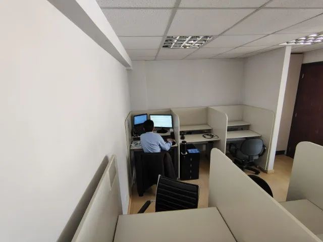 50 mesas (baias) para Call Centers. R$180,00 cada. Regulagem de altura NR17, conecção de i - Foto 4