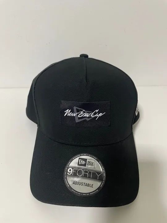Boné Aberto New Era Aba Curva 940 