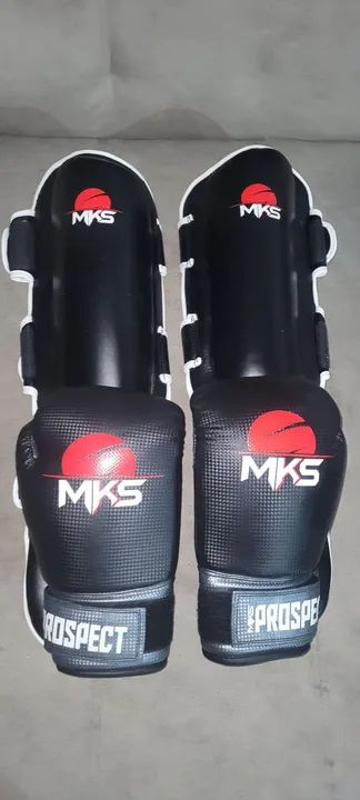 Luvas e Caneleiras MKS Prospect 
