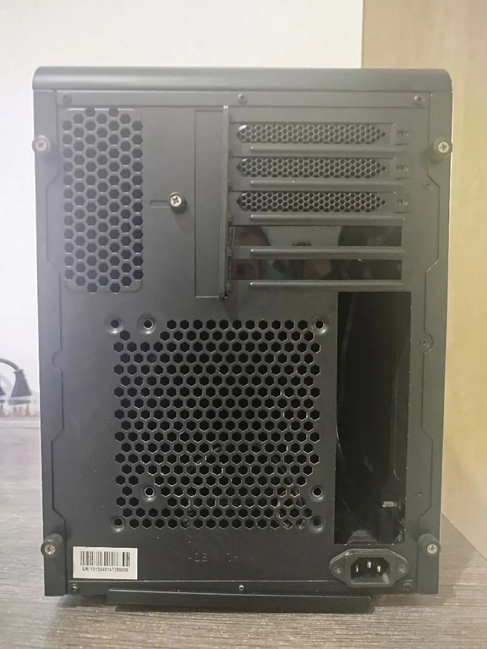 Gabinete Compacto Importado Bitfenix Phenom - Foto 3