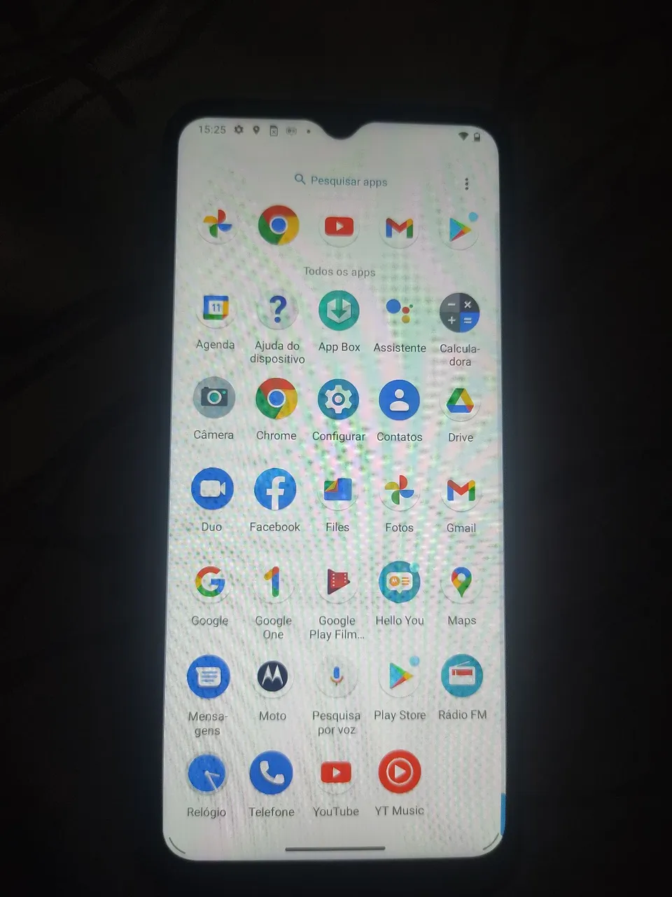 Celular MotoG com marcas de uso