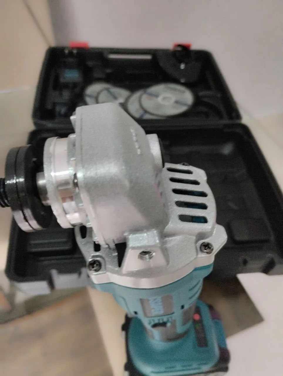 Esmerilhadeira a Bateria64307159830915120