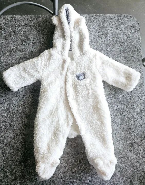 Vendo macacão de bebê Novo 