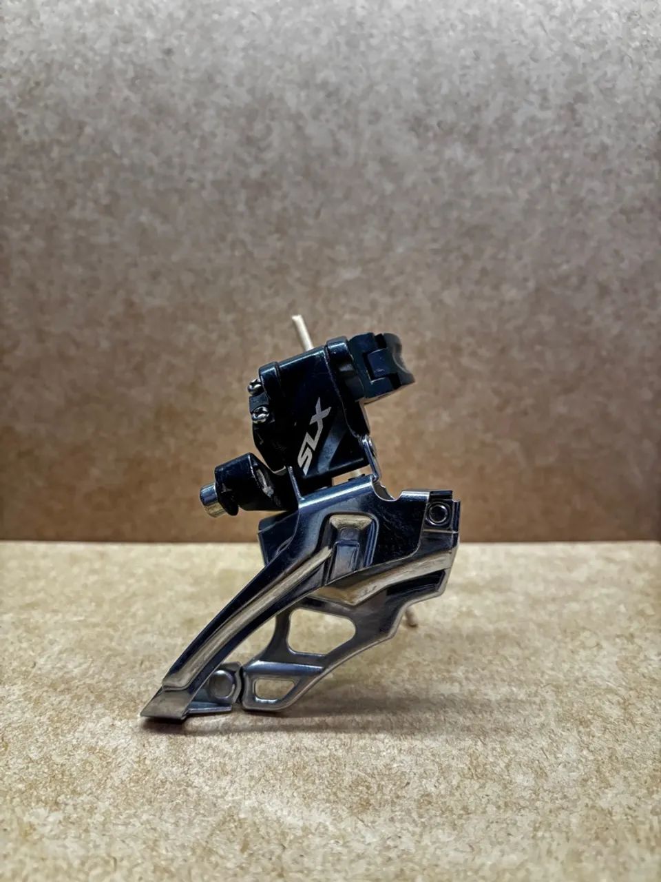 Câmbio dianteiro Shimano SLX M676 top pull - Foto 2