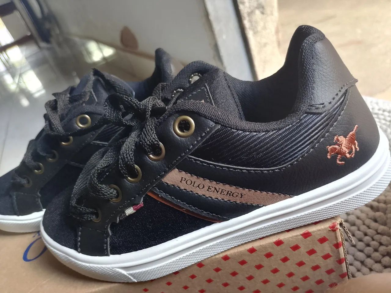 Vendo Sapato N31 Novo na caixa 