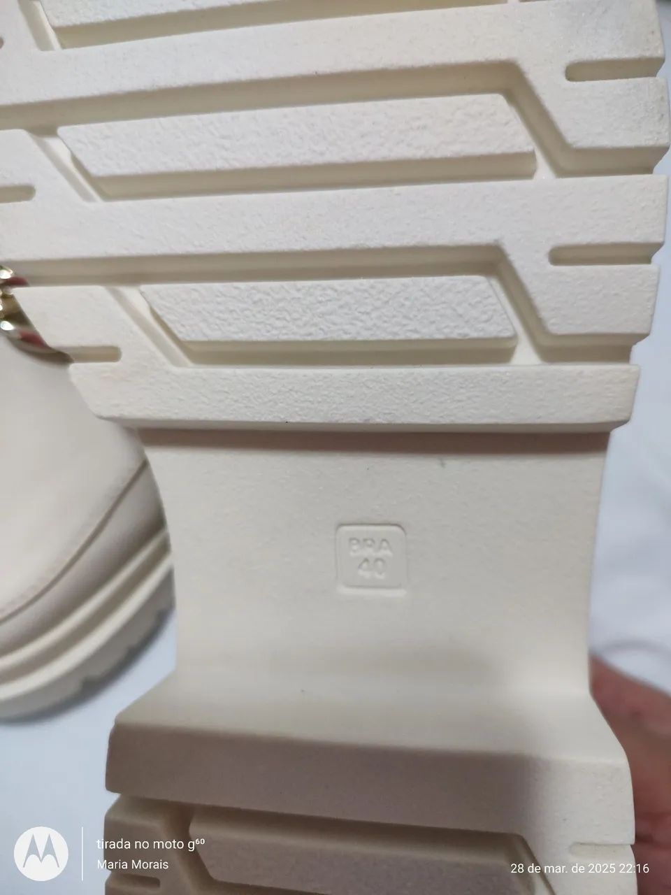 Sapato estratora branco off  Estilo Shoes Bege - Foto 2