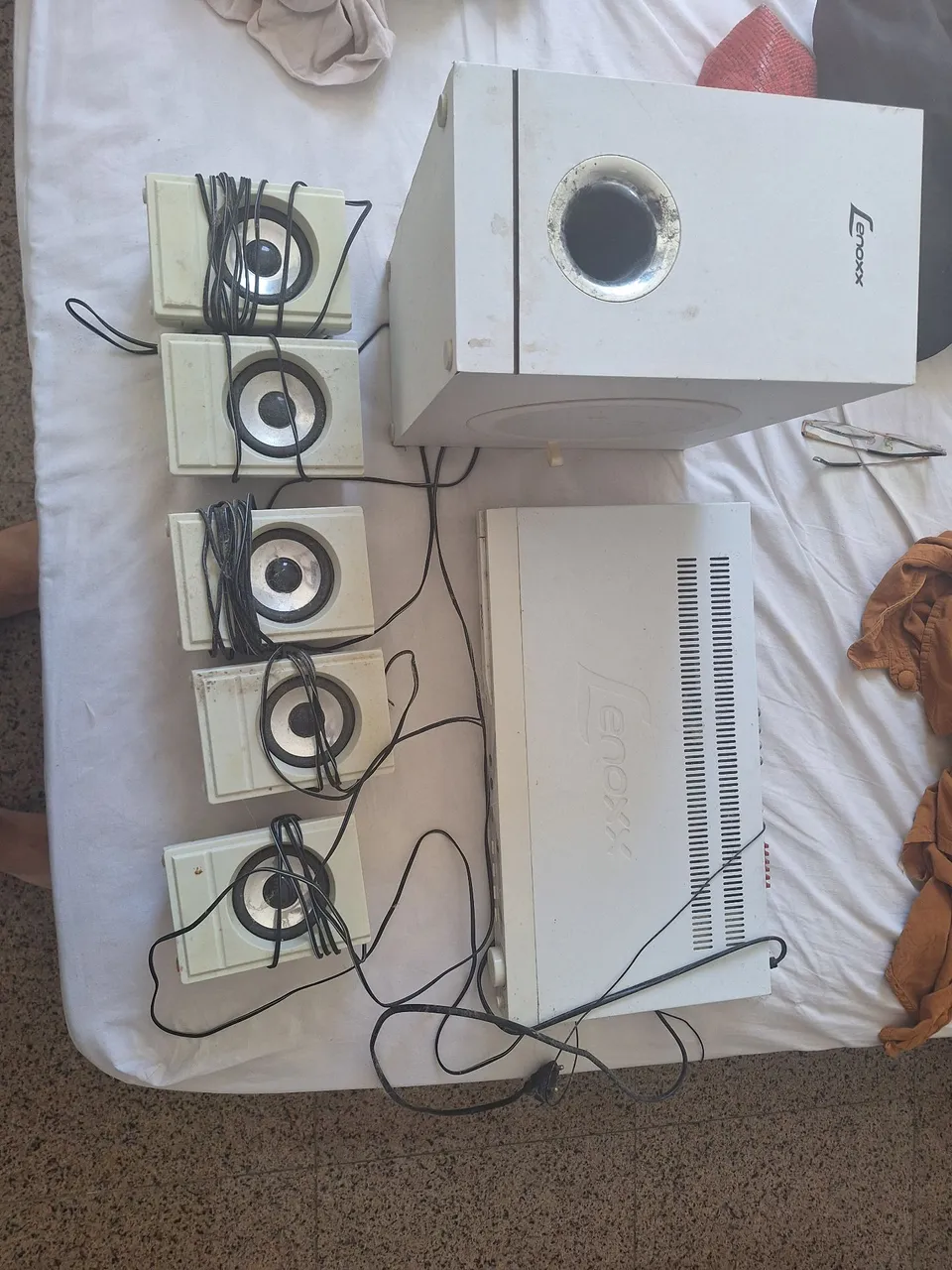 Home Theater com dvd Lenoxx tipo karoeke