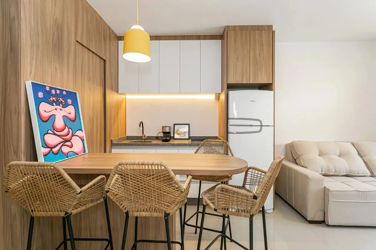 Mobiliado e Moderno | 2 Quartos com Churrasqueira no Ribeirão da Ilha