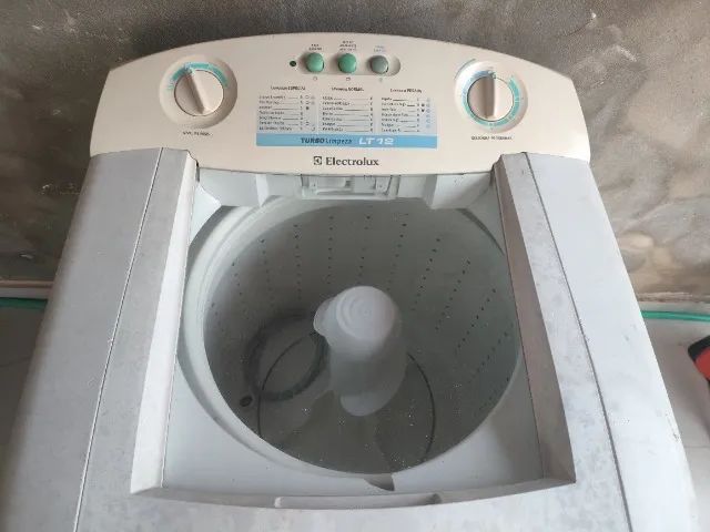 Vende-se Máquina de Lavar Eletrolux 