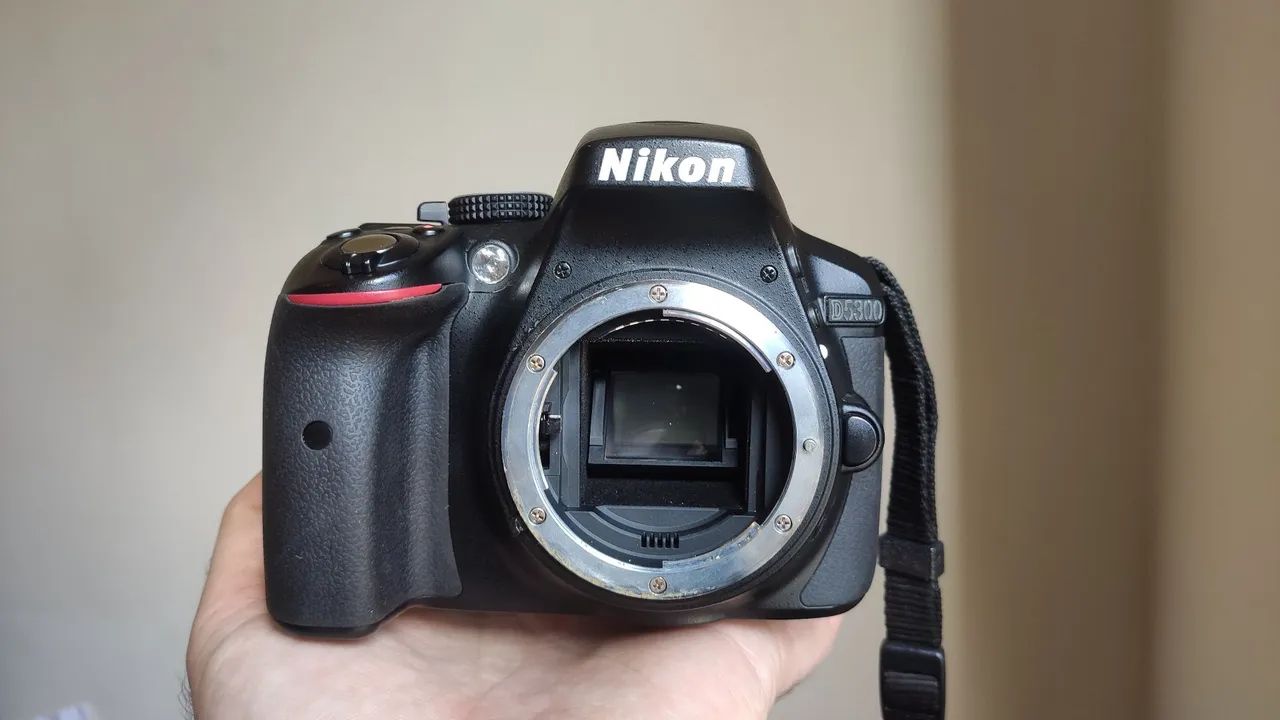 Câmera Nikon D5300 - Foto 2