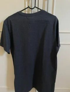 Camiseta Asics (praticamente nova) - Foto 2