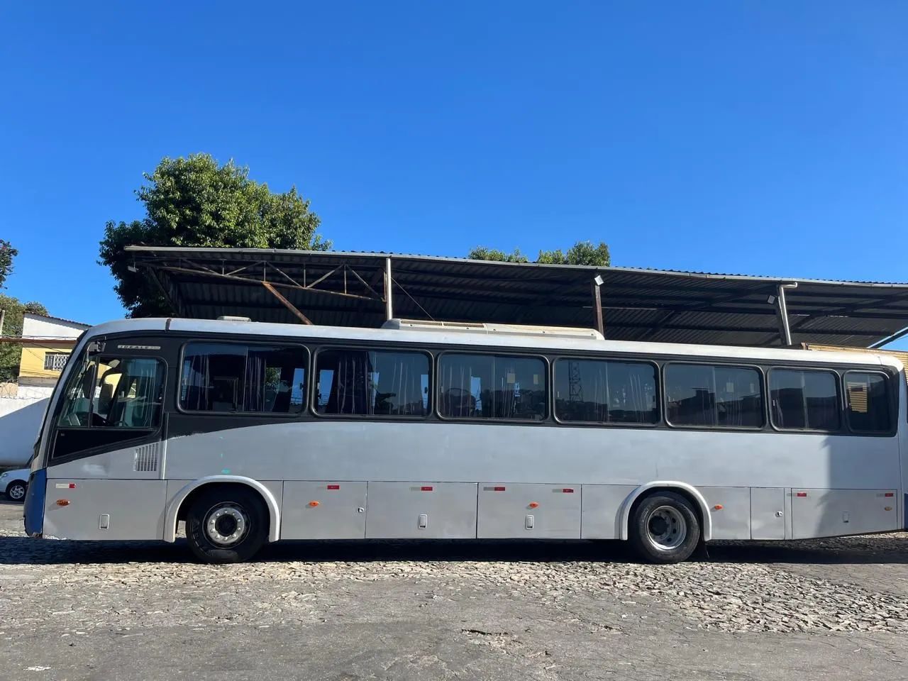 Ônibus Mercedes Ideali 45 Lugares com Ar - Foto 3