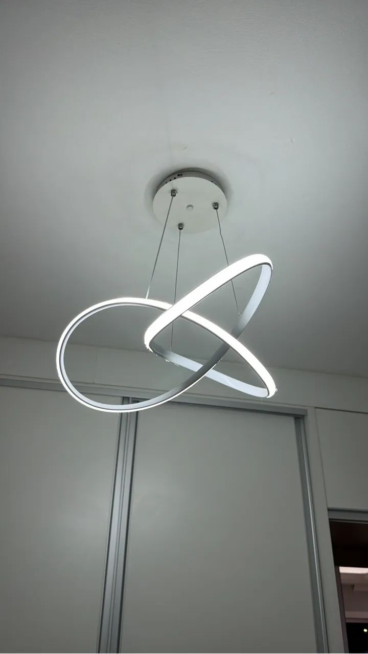 Vendo lustre novíssimo 