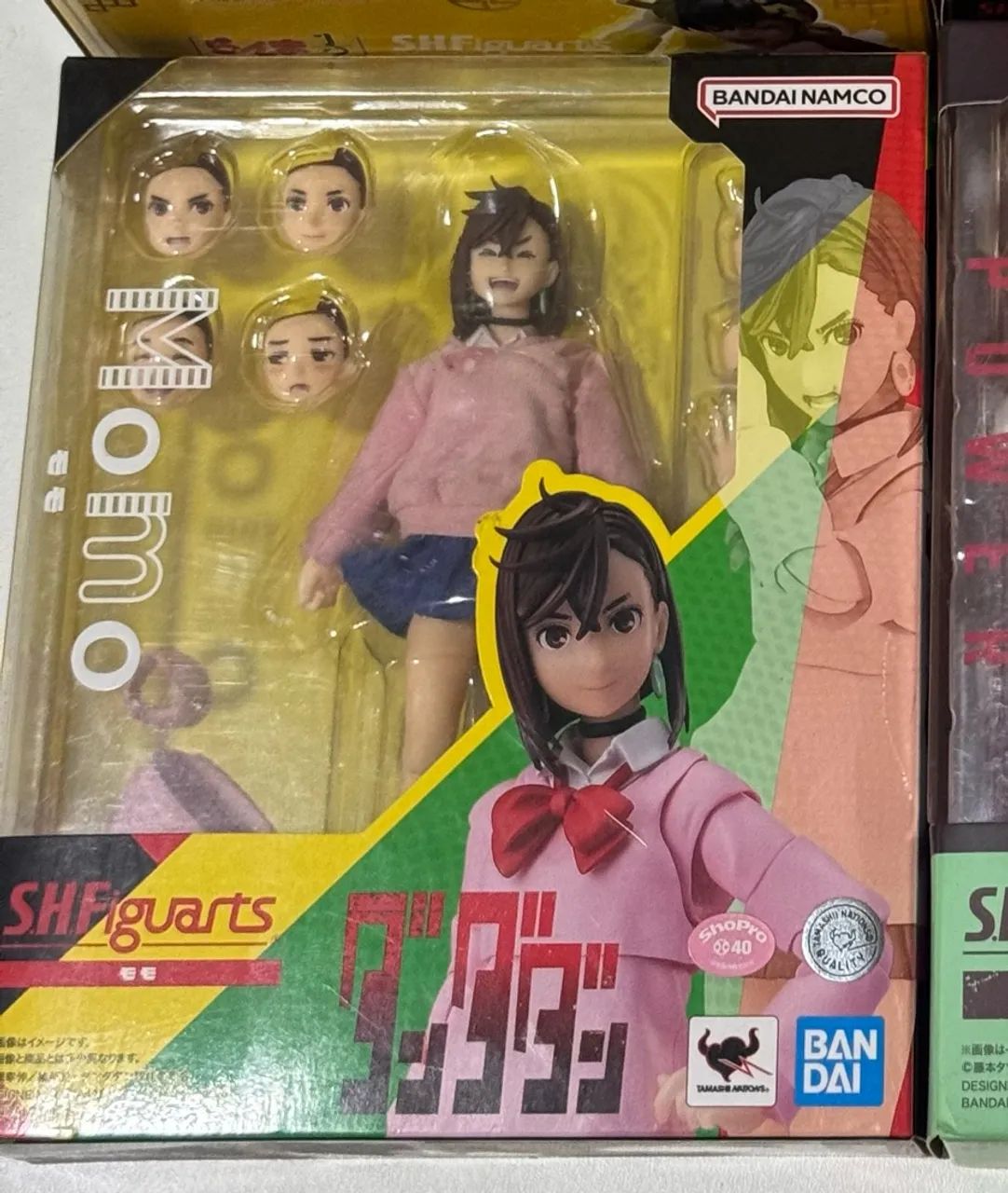 Momo Ayase SH Figuarts (+brinde) roupa de tecido
