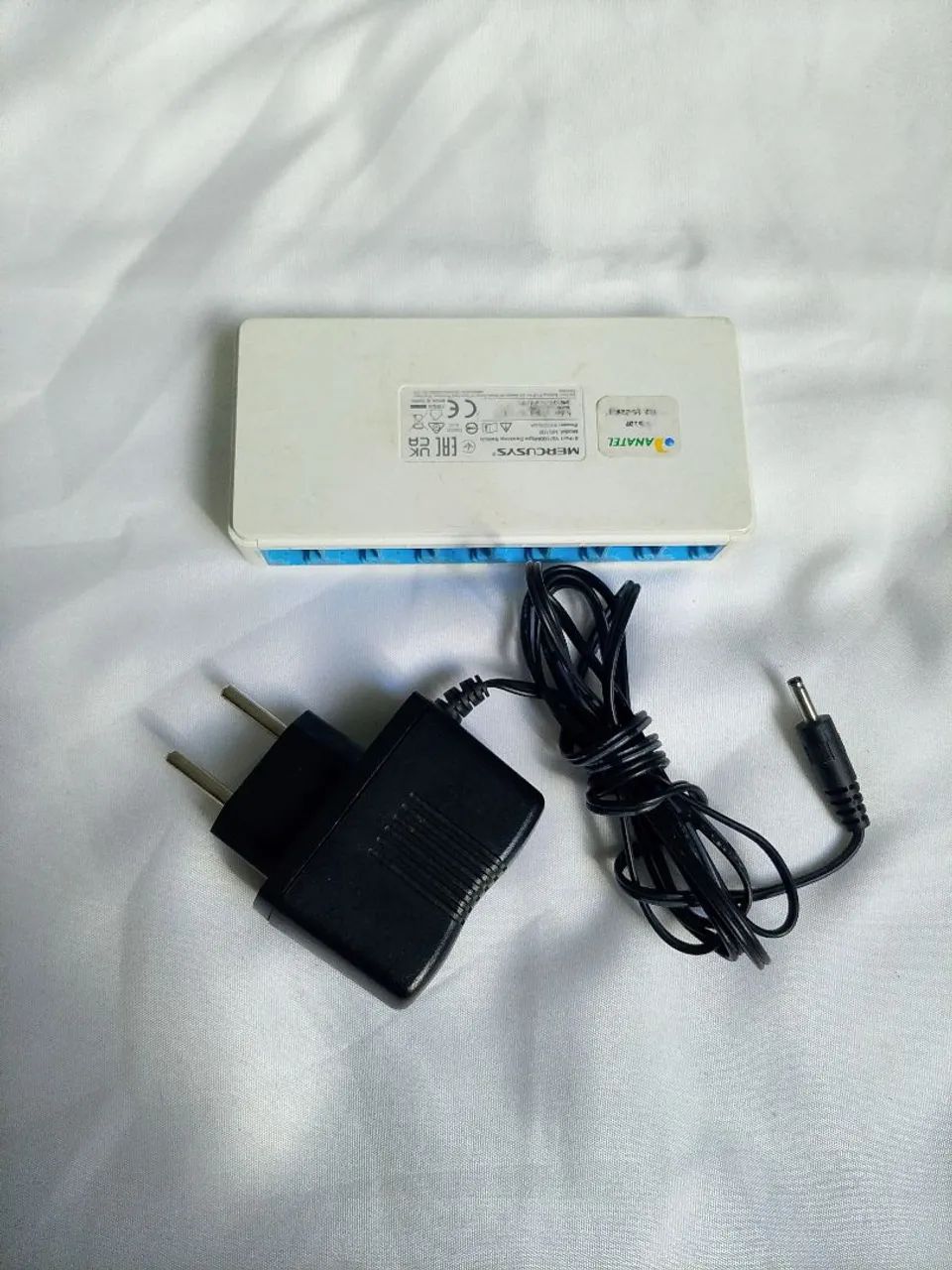 Switch Mercusys 10/100 usado - Foto 3