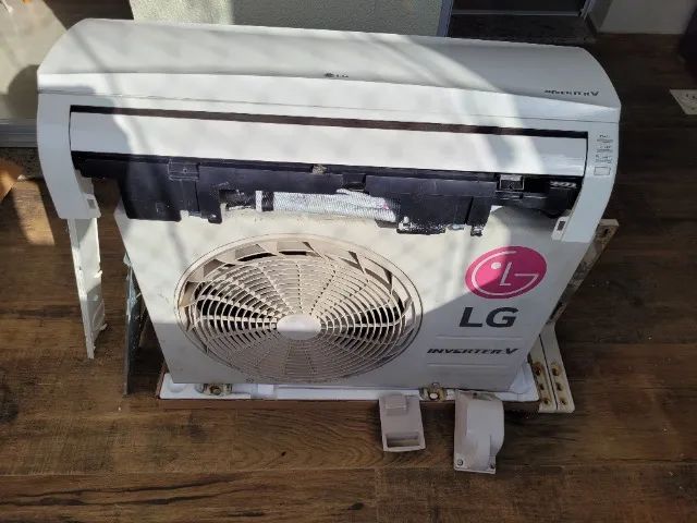 Vendo 2 splits LG 9000btus Inverter Quente/Frio