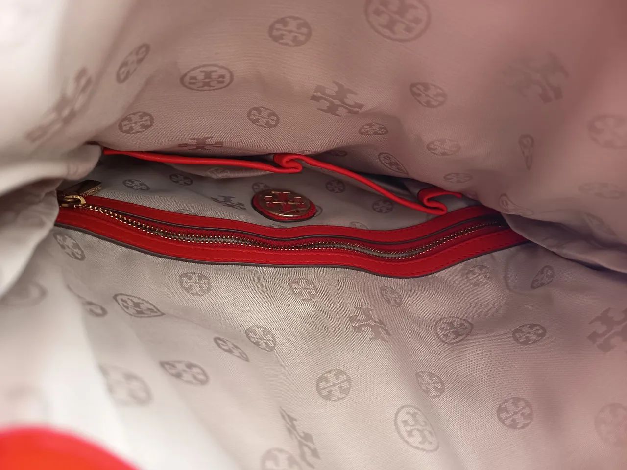 Bolsa envelope vermelha, marca: Tory Burch - Foto 3