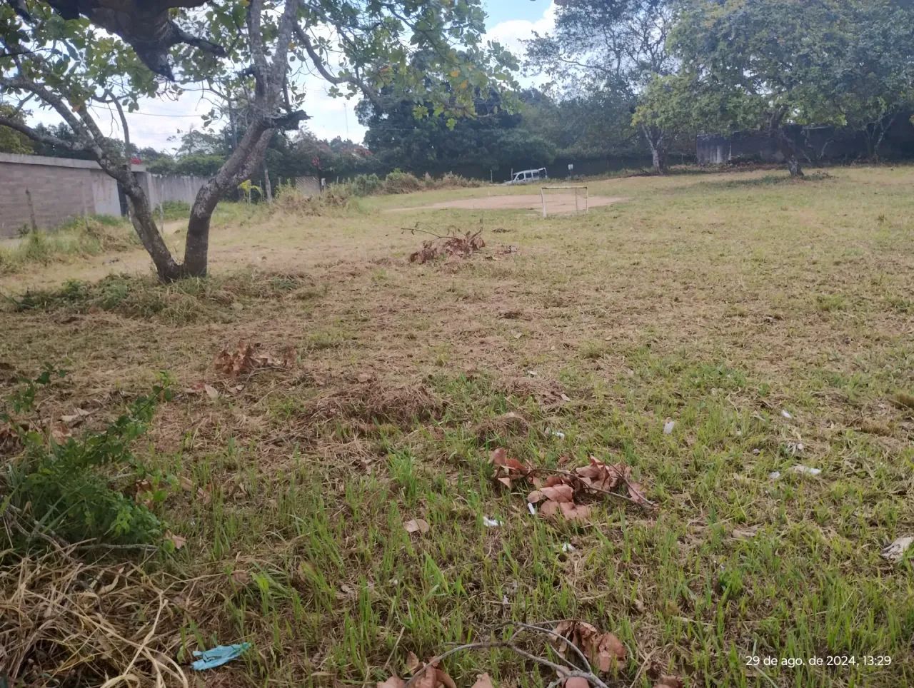Área excelente em aldeia, nascente e de esquina. - Foto 11