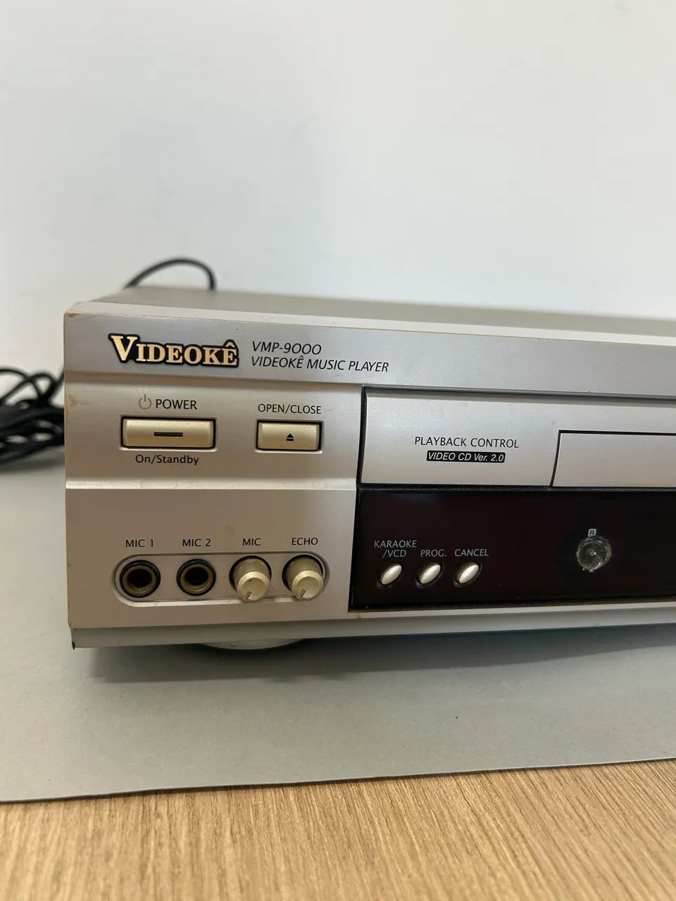  Videokê da marca Raf Electronics, modelo VMP-9000.