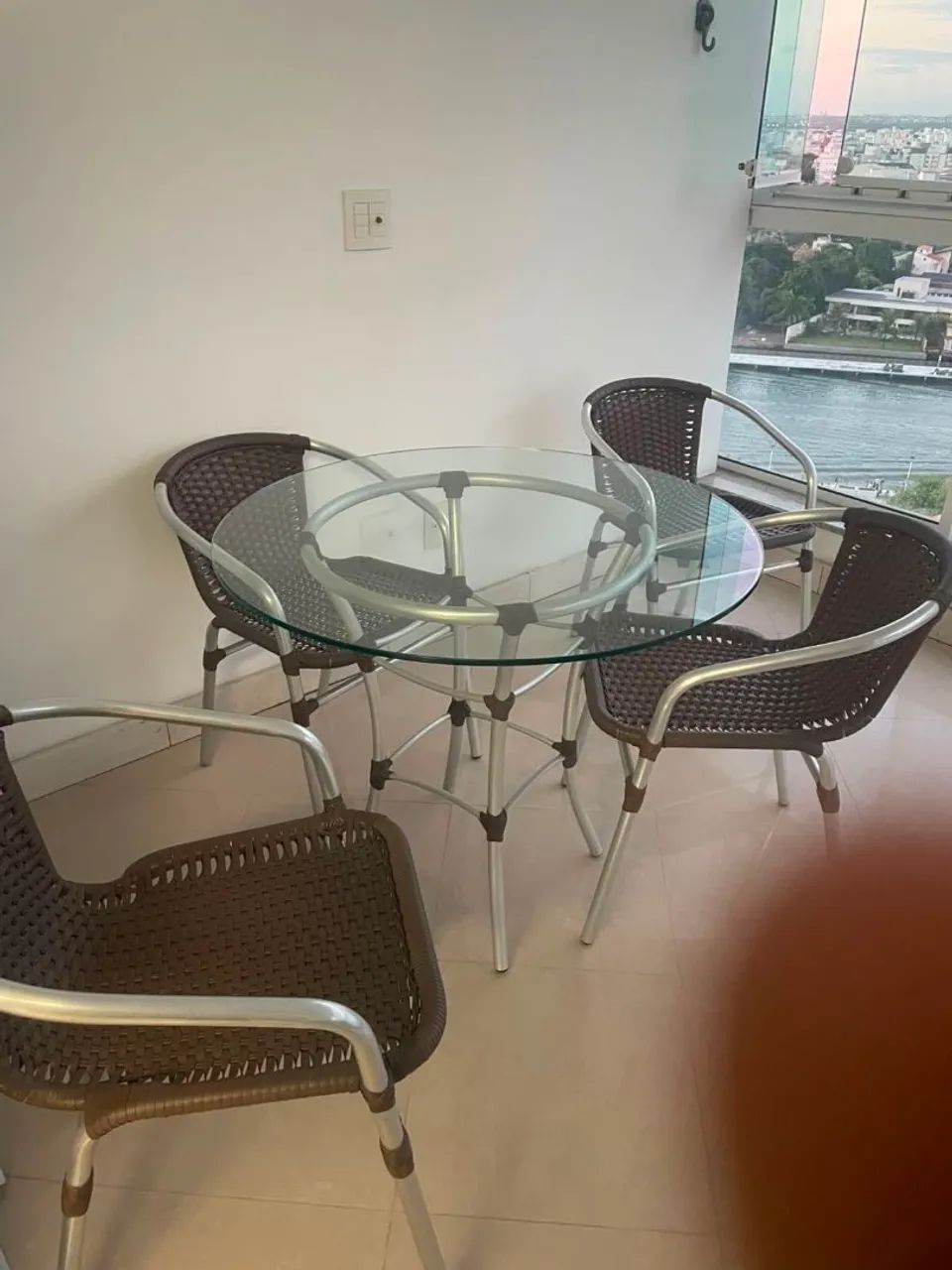 MESA BISTRÔ VARANDA PISCINA 