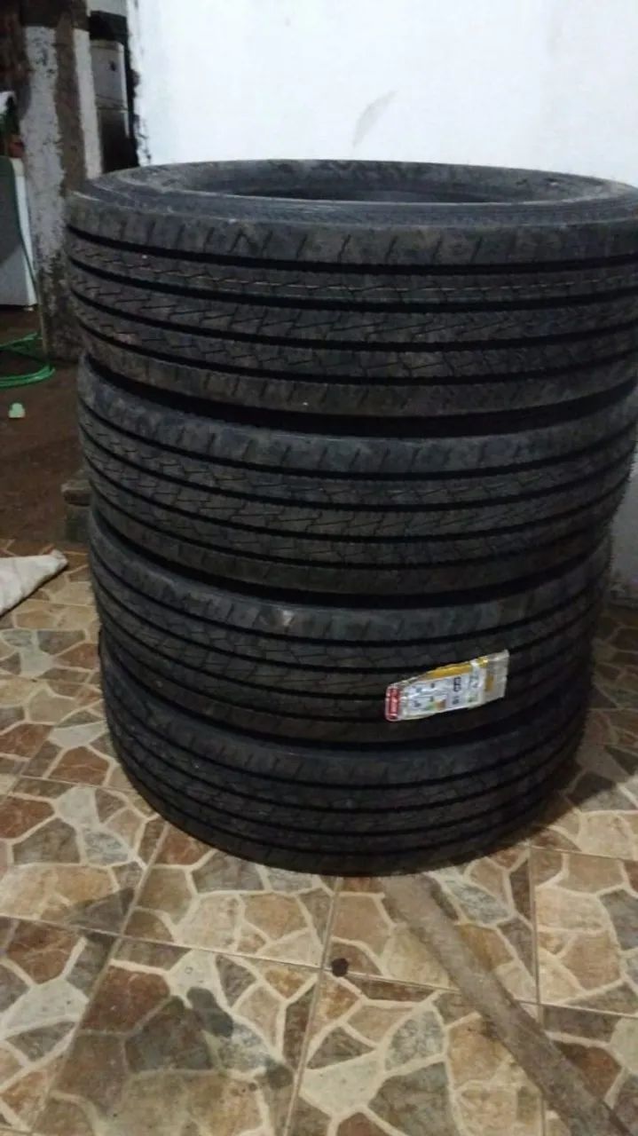 pneus 295 - Foto 3