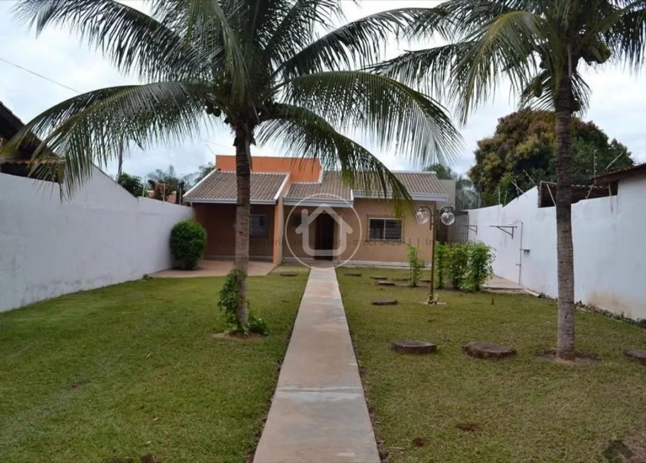 CASA COM 2 DORMITORIOS EM EXCELENTE LOCALIZAÇÃO - Foto 2
