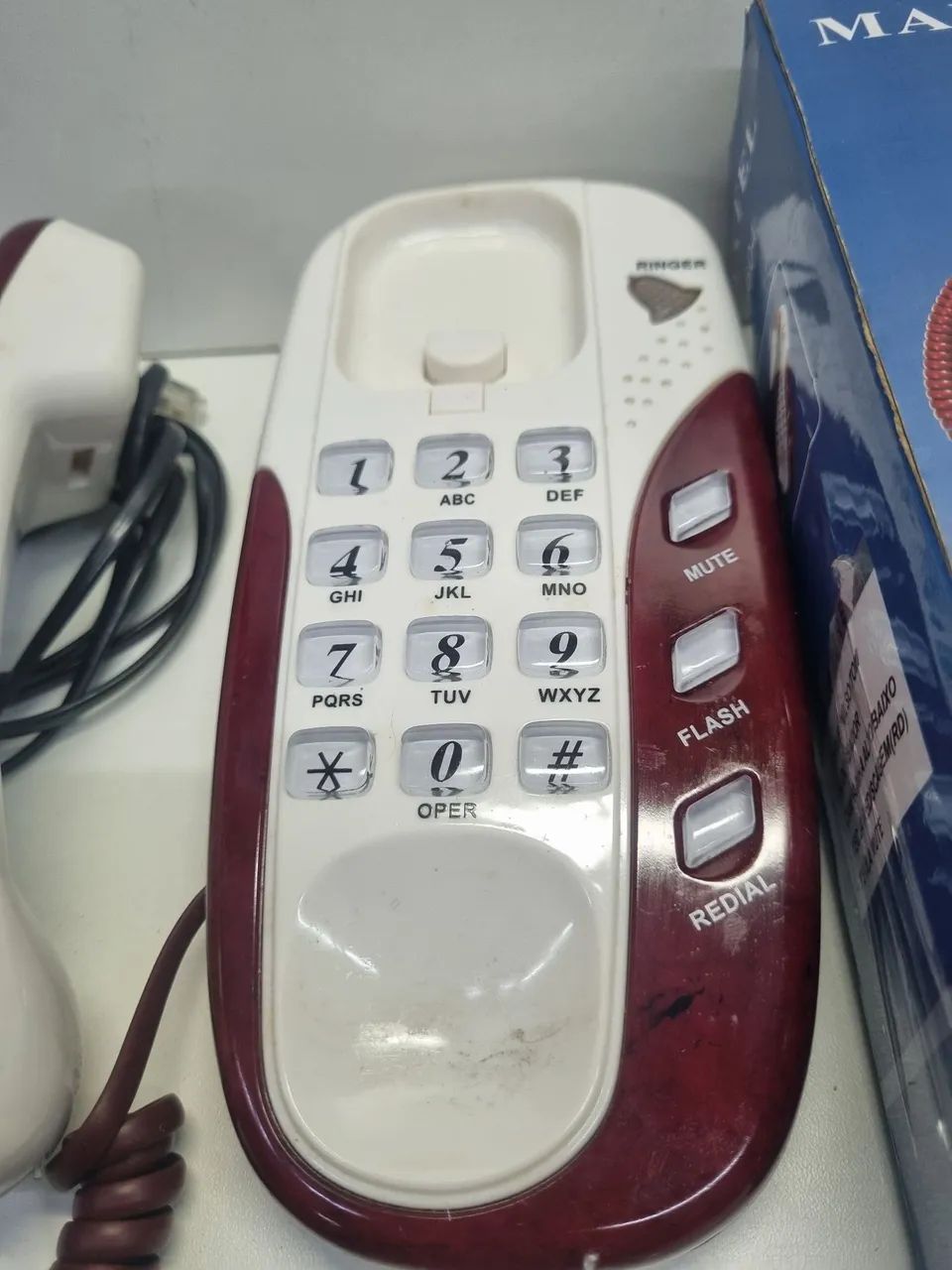 Telefone de parede antigo na caixa - Foto 4